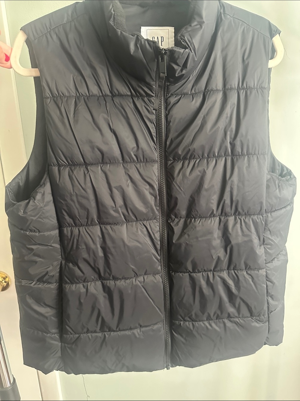 GAP Women's Black Quilted Puffer Vest - Sleeveless Zip Front
